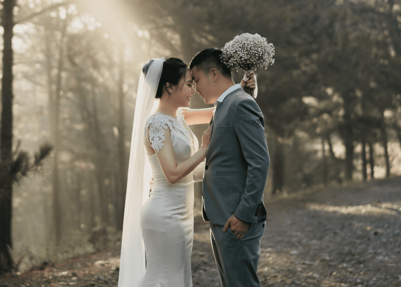 Capturing Everlasting Moments: The Artistry of a Wedding Photographer