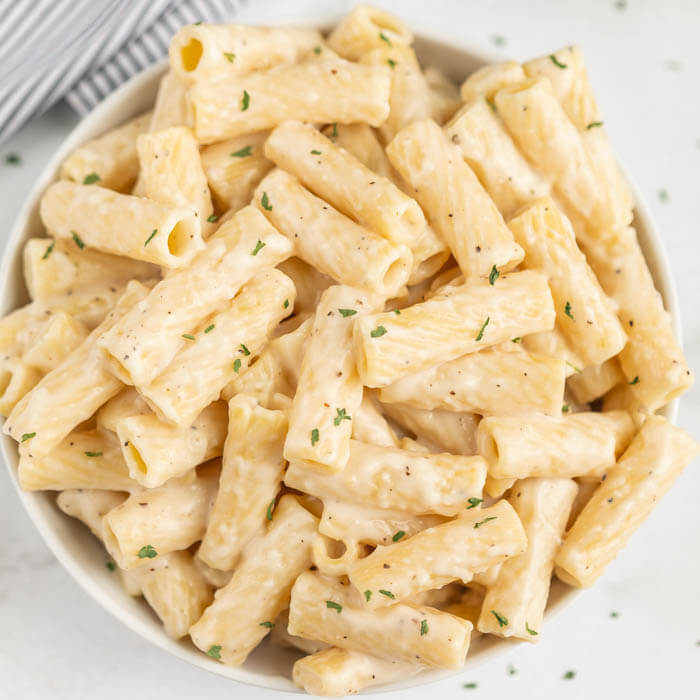 Entertaining yourself with the irresistible charm of White Sauce Pasta.